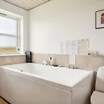 Nyaraló Neno - 100m From The Sea By Interhome