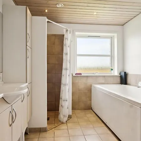 Neno - 100m From The Sea By Interhome *